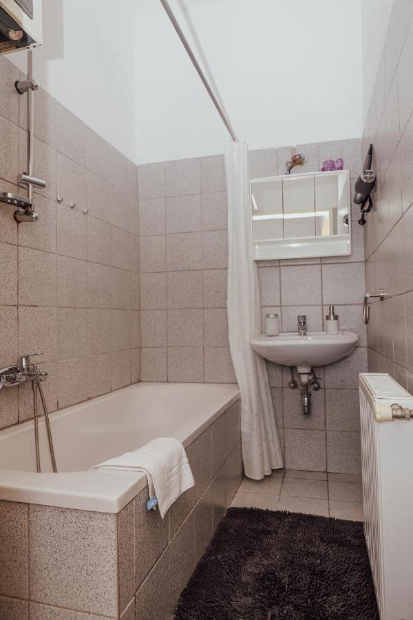 Ruhiges Terrassen Apartment ウィーン エクステリア 写真